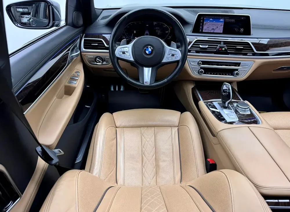 2022 BMW 730li xDrive M-sport, Dec/2026 BMW Warranty, BMW Service History, Excellent Condition, GCC - Image 8