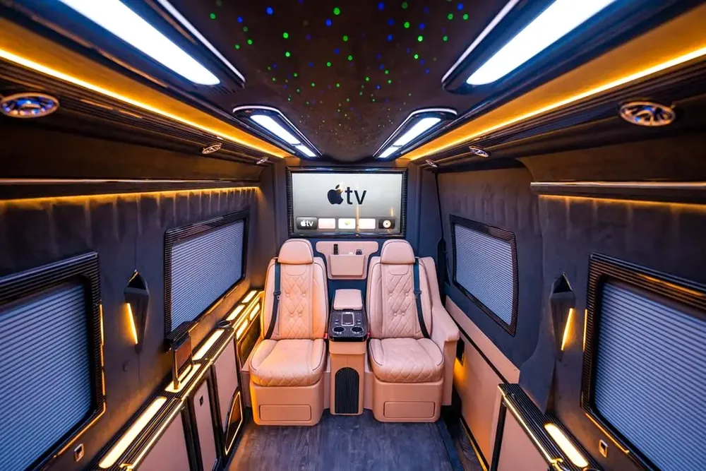 Mercedes Benz Sprinter D516 GCC zero km - Image 10