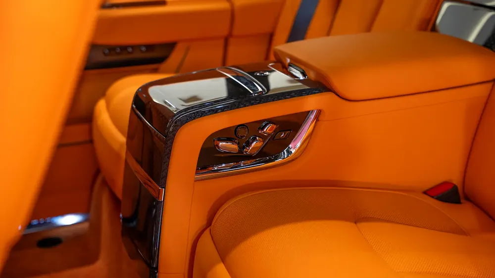2026 | BRAND NEW | 0 KM MILEAGE | ROLLS-ROYCE CULLINAN - BLACK BADGE | EUROPEAN SPECS - Image 12