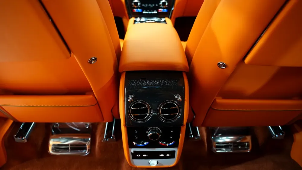 2026 | BRAND NEW | 0 KM MILEAGE | ROLLS-ROYCE CULLINAN - BLACK BADGE | EUROPEAN SPECS - Image 15