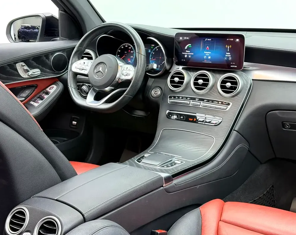 2020 Mercedes Benz GLC300 AMG 4MATIC Coupe, 2027 MB Warranty, Full MB Service History, GCC - Image 11