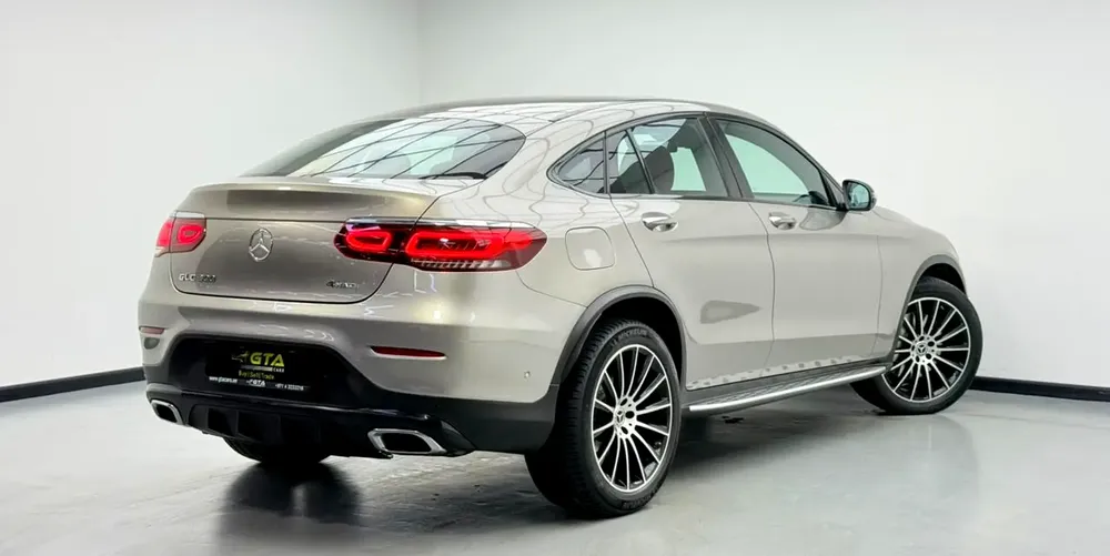 2020 Mercedes Benz GLC300 AMG 4MATIC Coupe, 2027 MB Warranty, Full MB Service History, GCC - Image 4