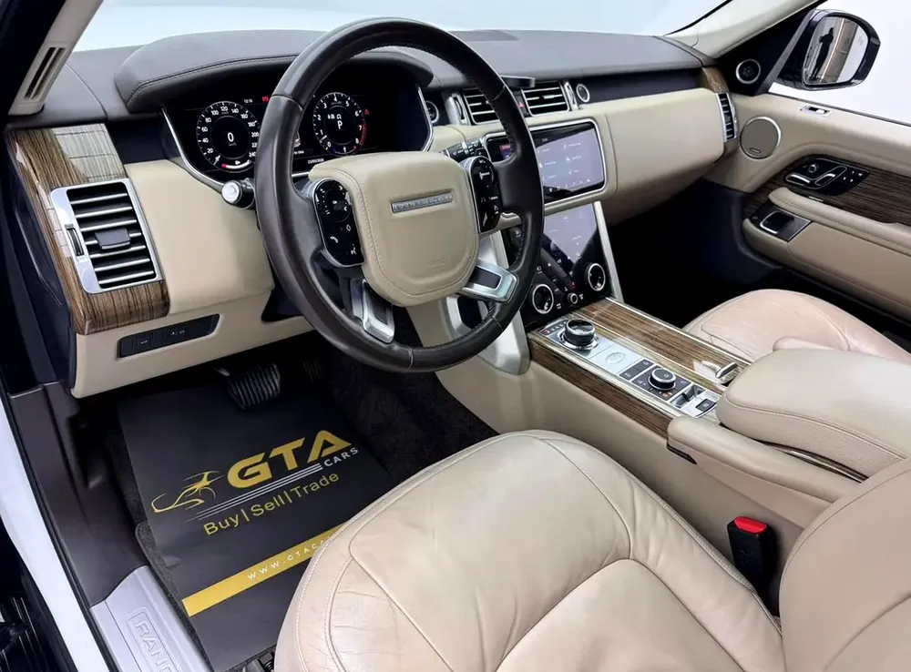 2019 Range Rover Vogue HSE, 1 Year Warranty, Full Service History, Excellent Condition, GCC - Image 16