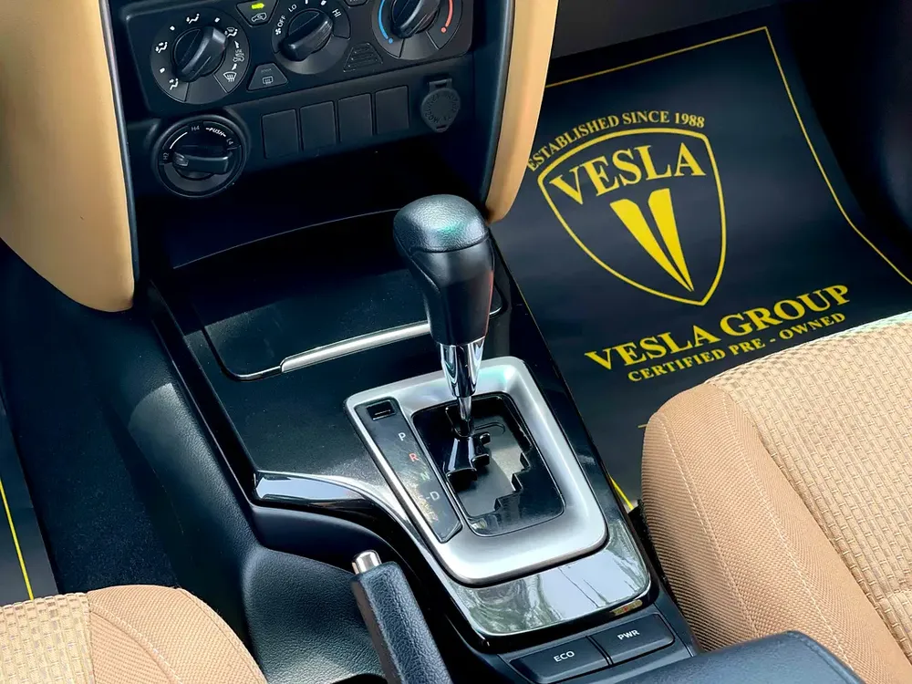 UNLIMITED MILEAGE WARRANTY / 4X4 + NAVIGATION + CAMERA + LED LIGHTS + ALLOY WHEELS  + CRUISE CONTROL - Image 12