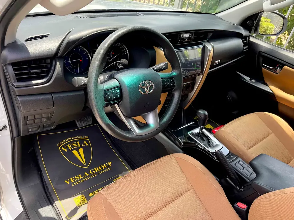 UNLIMITED MILEAGE WARRANTY / 4X4 + NAVIGATION + CAMERA + LED LIGHTS + ALLOY WHEELS  + CRUISE CONTROL - Image 19