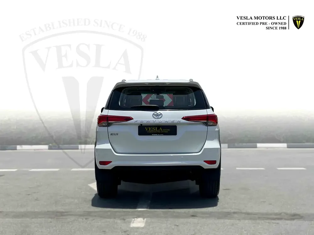 UNLIMITED MILEAGE WARRANTY / 4X4 + NAVIGATION + CAMERA + LED LIGHTS + ALLOY WHEELS  + CRUISE CONTROL - Image 6