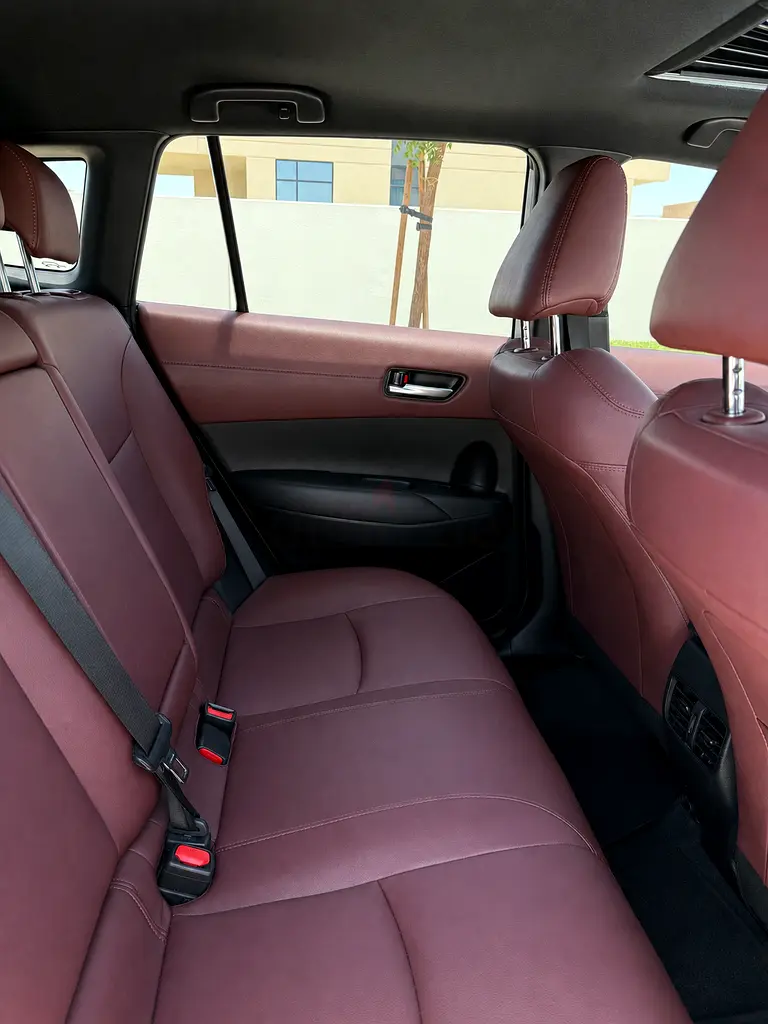 2022 Toyota Corolla Cross Hybrid | Full Al Futtaim Service History | Sunroof | New Tyres - Image 9