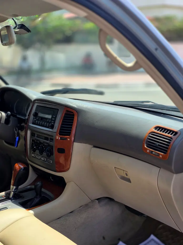 Toyota Land Cruiser GXR 2005 GCC Specs - Image 5