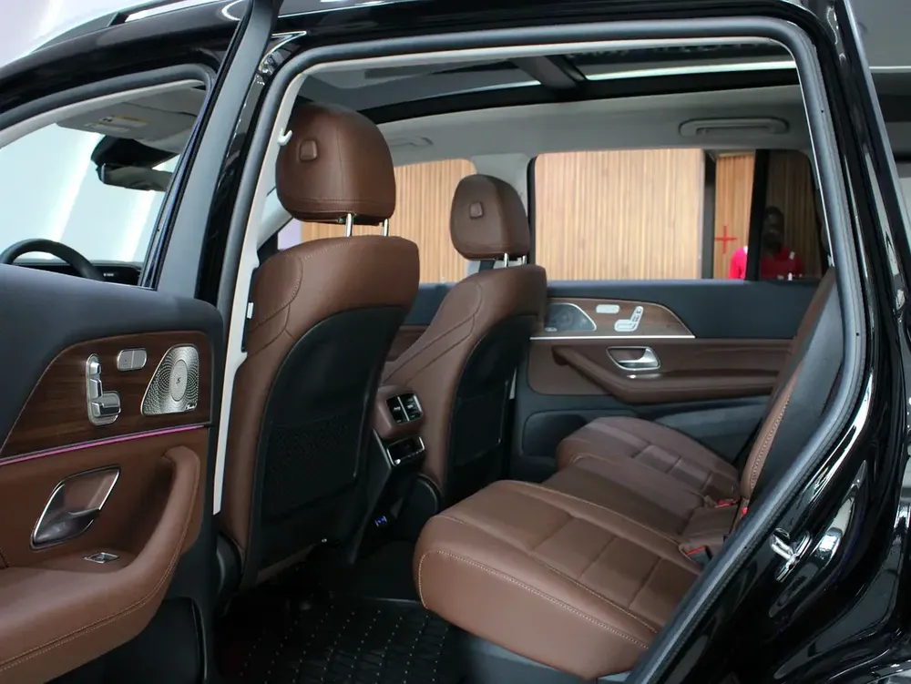 2026 - Mercedes-Benz GLS 450 4MATIC  Brand New! - Image 11