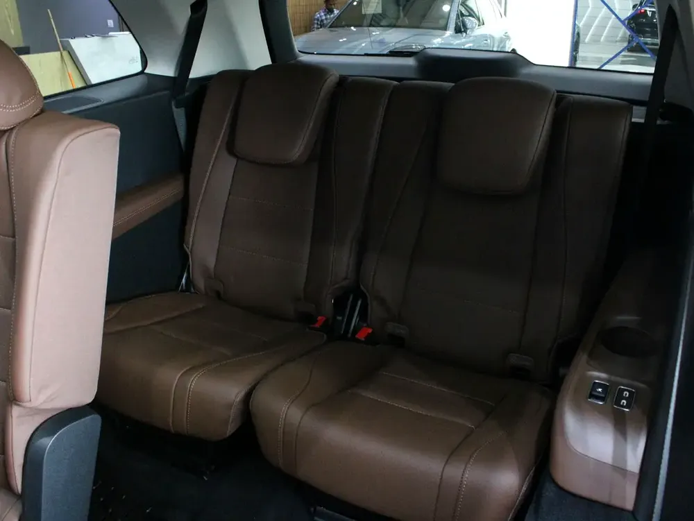 2026 - Mercedes-Benz GLS 450 4MATIC  Brand New! - Image 13