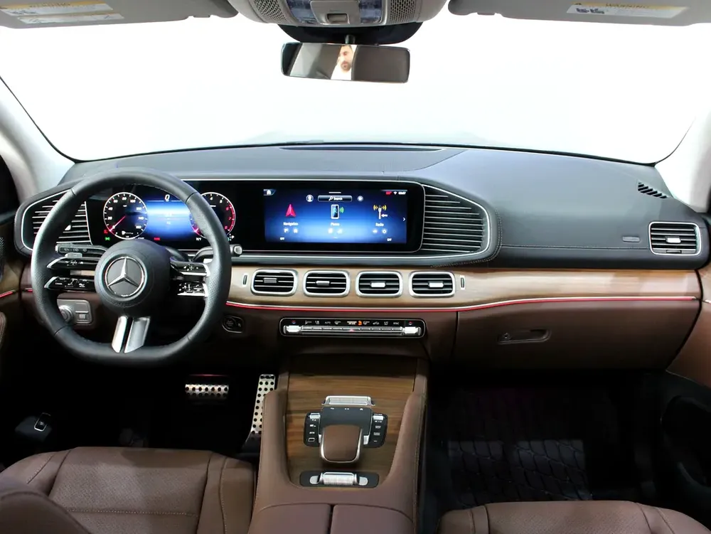 2026 - Mercedes-Benz GLS 450 4MATIC  Brand New! - Image 14