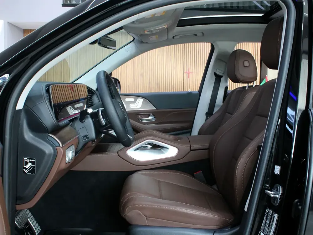 2026 - Mercedes-Benz GLS 450 4MATIC  Brand New! - Image 9