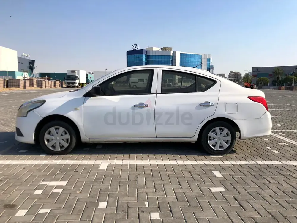 For sale Nissan Sunny Gcc model 2016 - Image 4