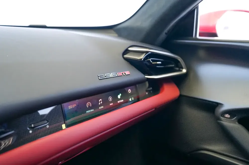 SERVICE JUN 2030 | FULL CARBON INTERIOR | CARBON EXTERIOR | DAYTONA SEATS | ASSETTO  FIORANO - Image 12