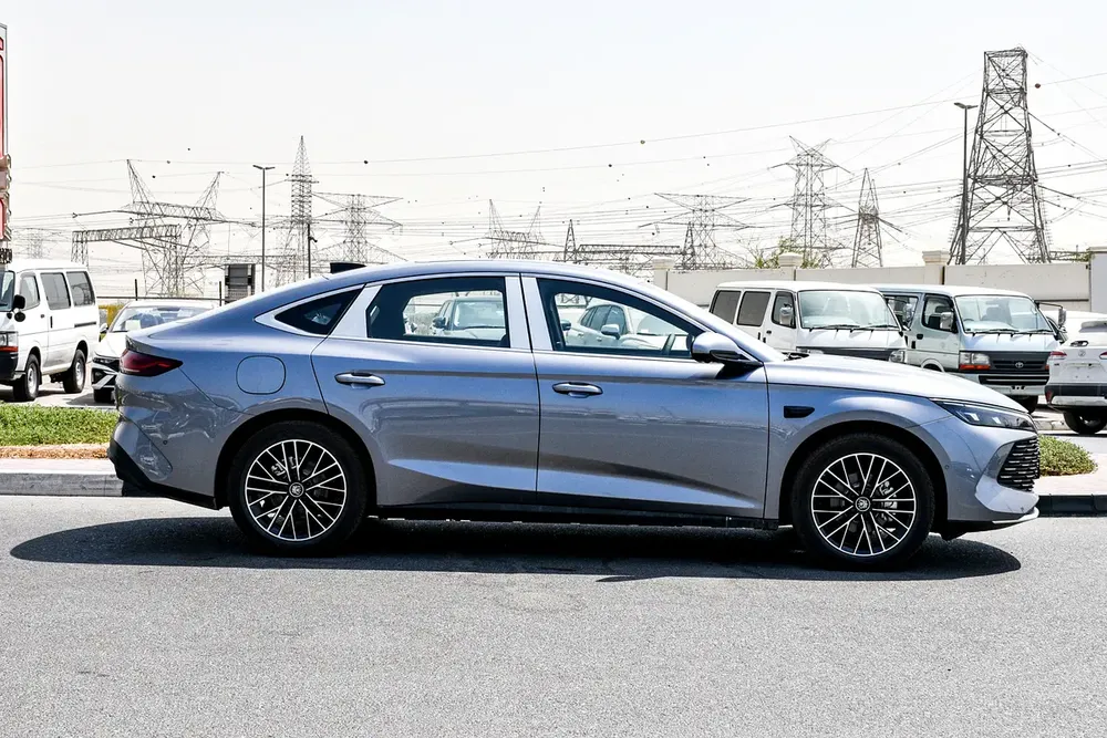 BYD Qin L DM-i 120 KM luxury Intelligent Drive MSRP - 1398 - Image 4