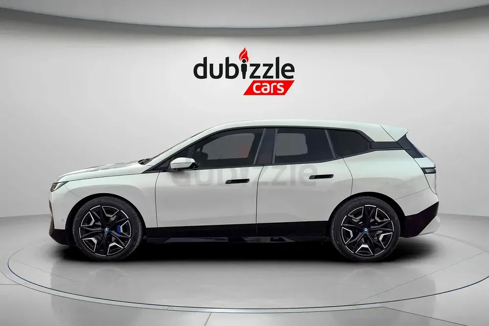 AED 3039/month | 2023 BMW iX xDrive50 | GCC Specs | Ref#450595 - Image 5