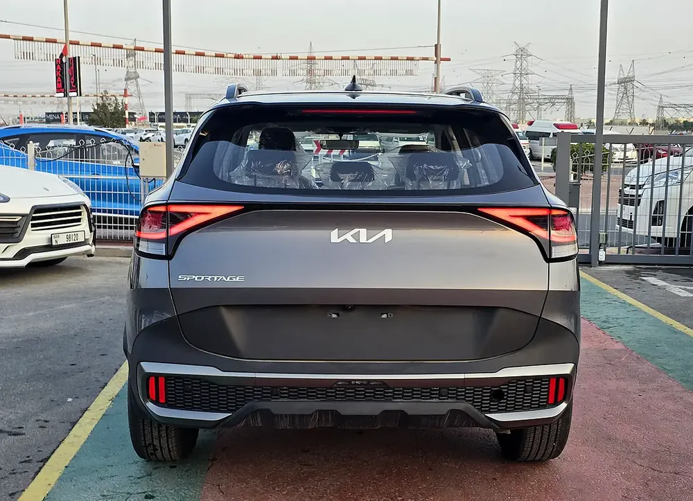 KIA SPORTAGE 1.5L petrol SUV FWD Gcc Grey Color 2026 Model - Image 5