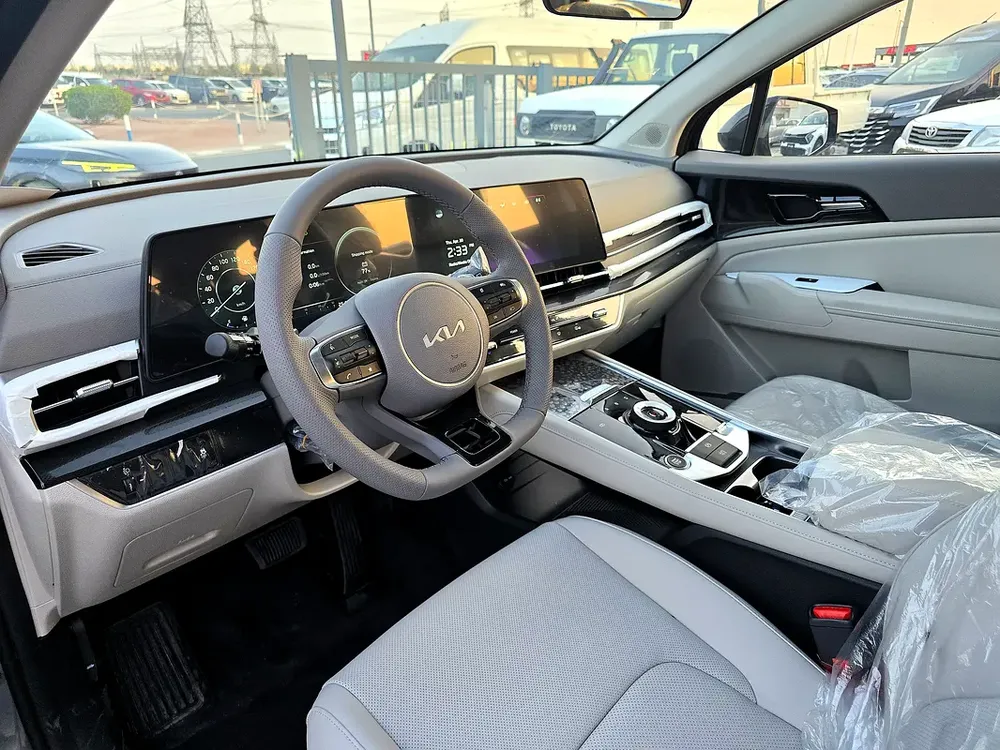 KIA SPORTAGE 1.5L petrol SUV FWD Gcc Grey Color 2026 Model - Image 8