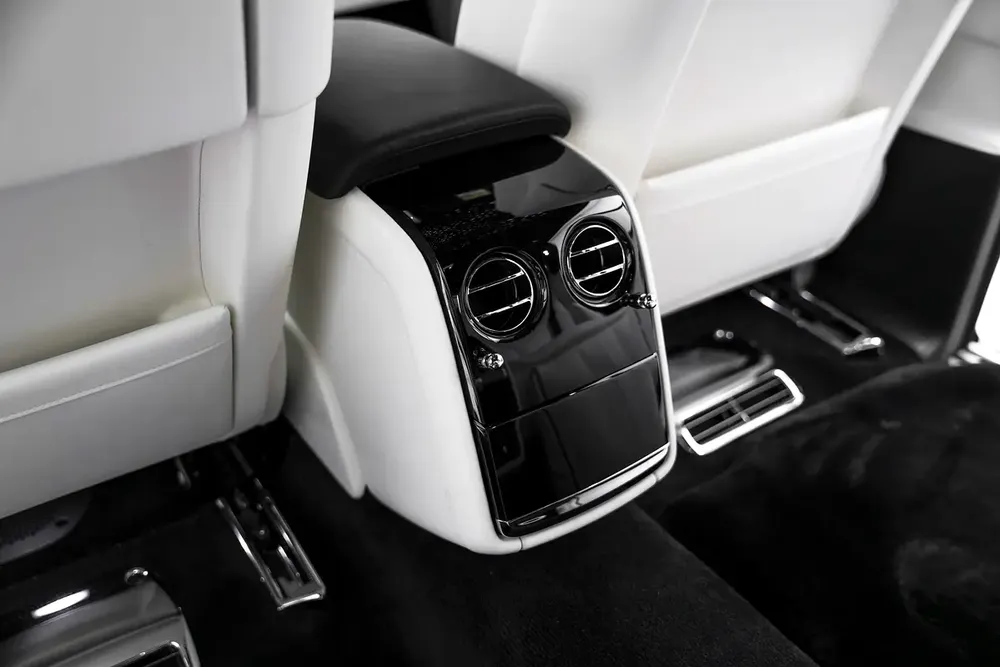 2026 ROLLS-ROYCE PHANTOM EWB WITH WARRANTY AND SERVICE CONTRACT - Image 16