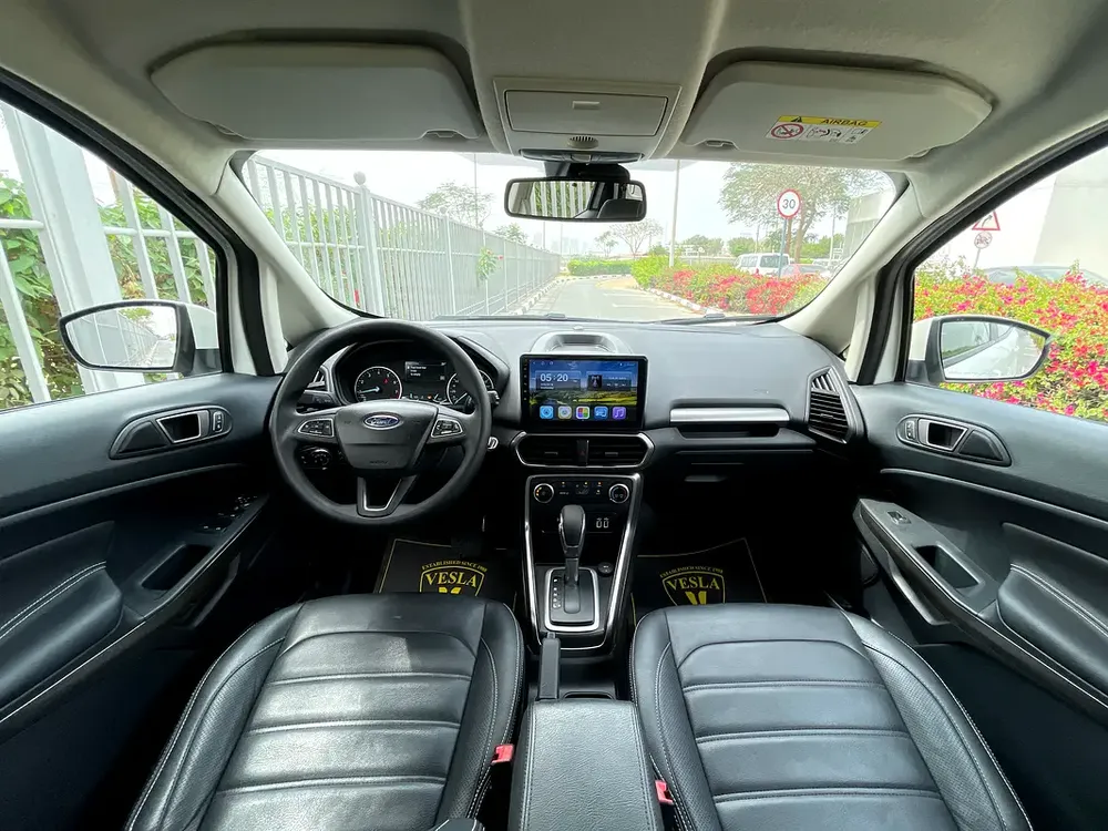 UNLIMITED MILEAGE WARRANTY / LEATHER SEATS + TREND + NAVIGATION + CAMERA + ALLOY WHEELS + CAR PLAY - Image 19