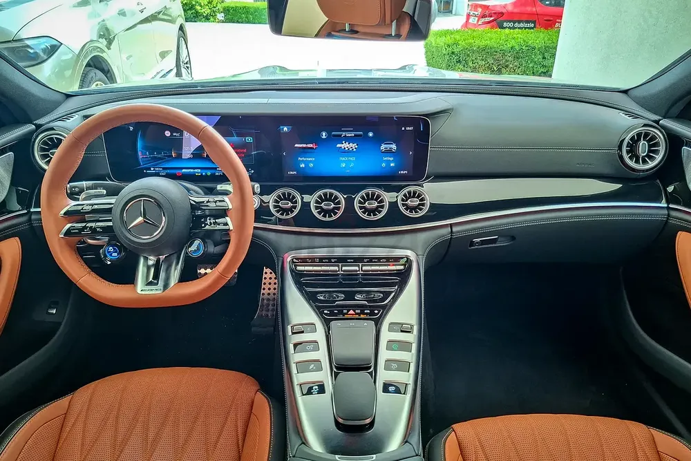 AED 6837/month | 2024 Mercedes-Benz AMG GT 43 | GCC Specs | Ref#452268 - Image 9