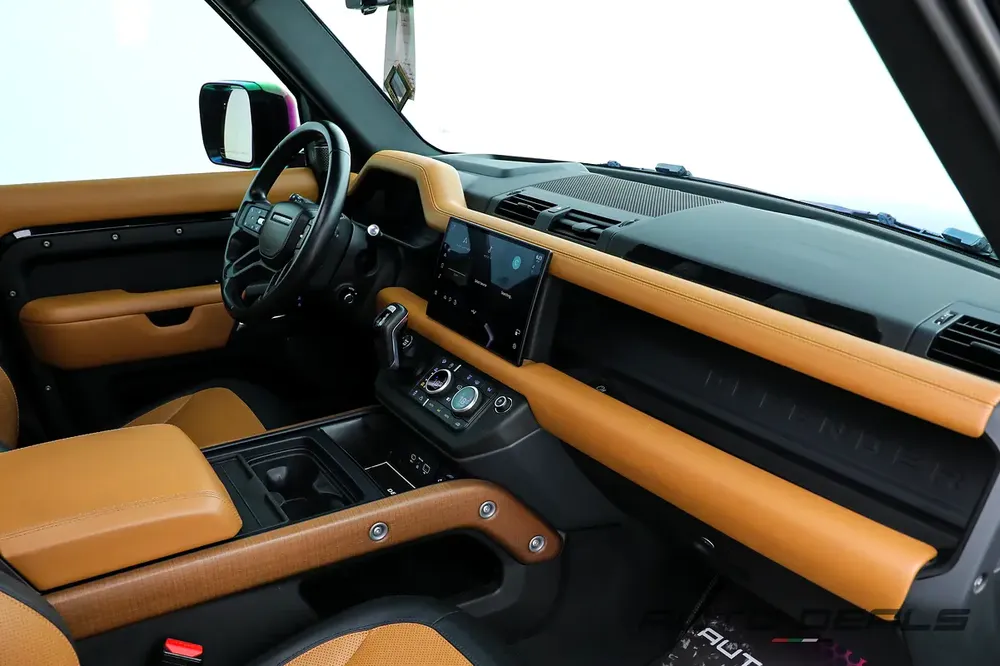 2023 Land Rover Defender 110 X P400 | GCC | Excellent Overall Condition | Spacious Luxury Cabin - Image 13