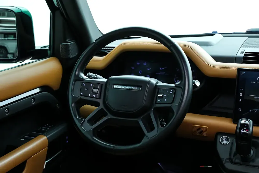 2023 Land Rover Defender 110 X P400 | GCC | Excellent Overall Condition | Spacious Luxury Cabin - Image 14