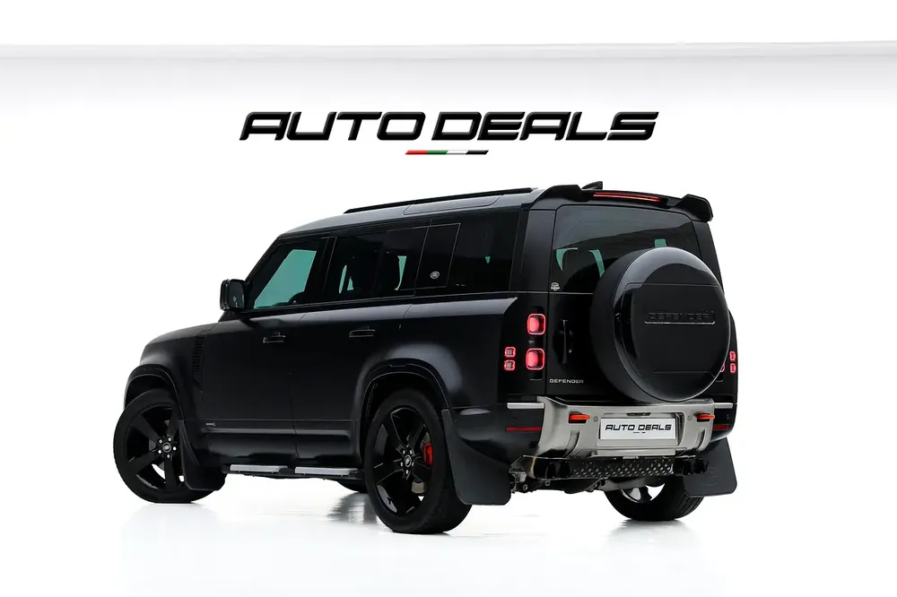 2023 Land Rover Defender 110 X P400 | GCC | Excellent Overall Condition | Spacious Luxury Cabin - Image 5