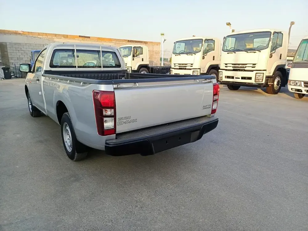 Isuzu D-MAX 2.5L - Image 8