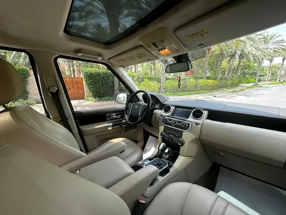 Land Rover LR4 HSE 2011 - GCC Specs - Well Maintained - Image 12