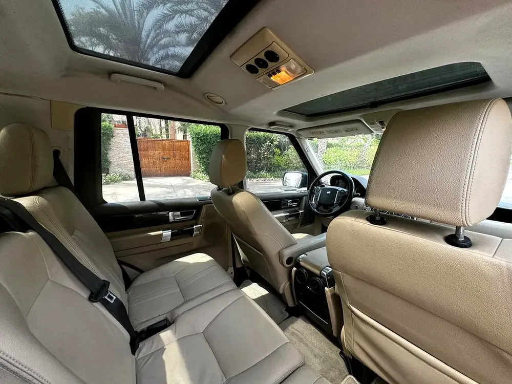 Land Rover LR4 HSE 2011 - GCC Specs - Well Maintained - Image 13