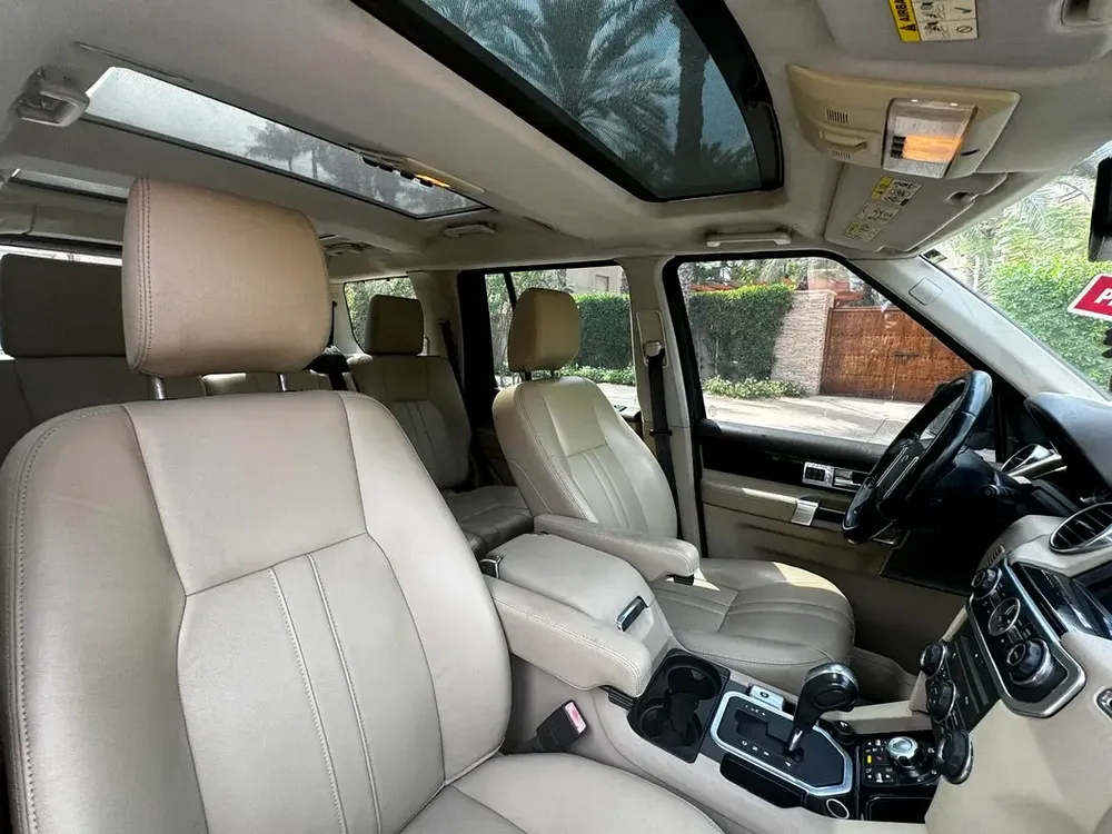 Land Rover LR4 HSE 2011 - GCC Specs - Well Maintained - Image 14
