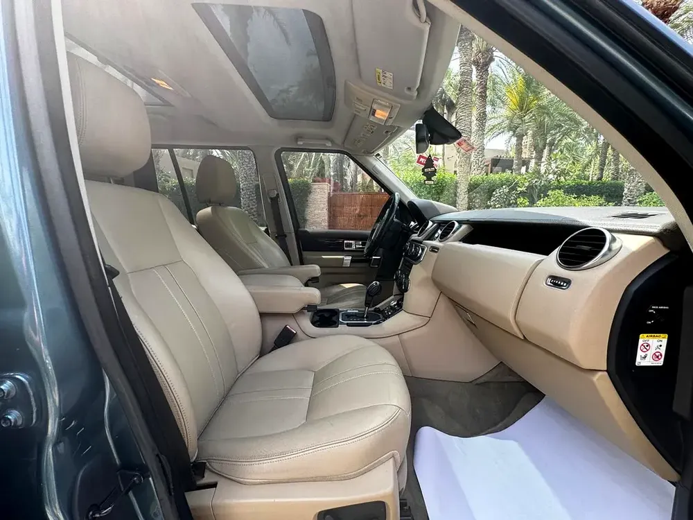 Land Rover LR4 HSE 2011 - GCC Specs - Well Maintained - Image 15