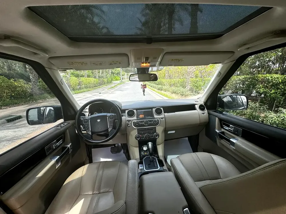 Land Rover LR4 HSE 2011 - GCC Specs - Well Maintained - Image 17