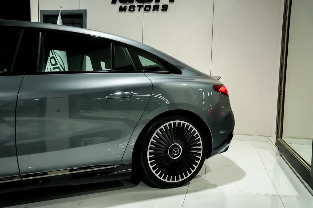 2024 Mercedes-Benz EQE 53 AMG 4MATIC+ | GCC Specs | Performance Electric Luxury - Image 18