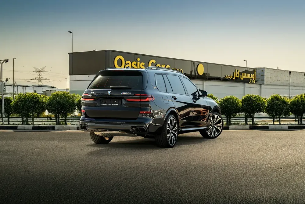 BMW X7 M60i Agency Warranty Full Service History GCC  2024 Low Mileage 4.4L Twin Turbo V8 - Image 5