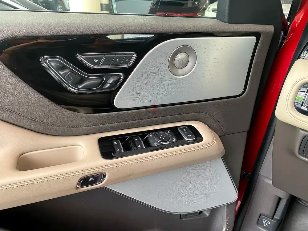 2021 Lincoln Aviator Reserve - American Specs - Pristine Condition - Image 17