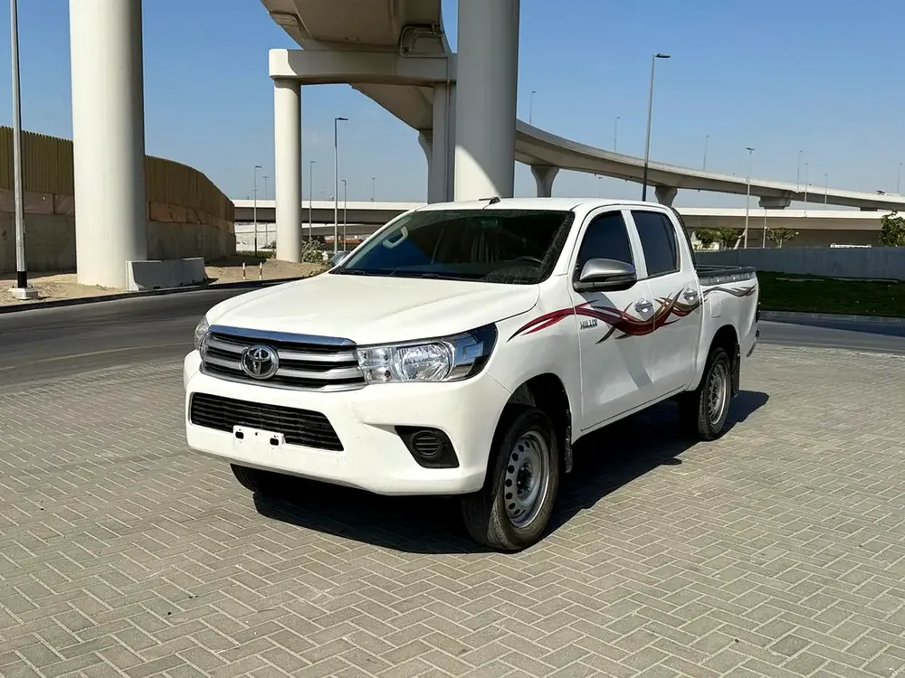 Toyota Hilux // Diesel Engine // 4 WD drive // power window // Gcc space // good conditions - Image 11