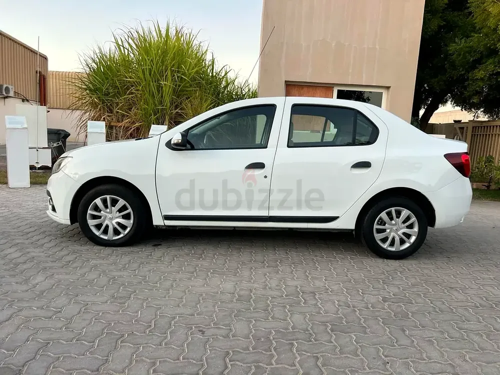 Renault Symbol 2020 LE | GCC Specs | Well Maintained - Image 4