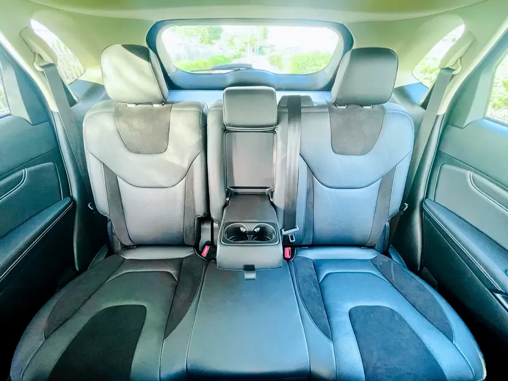 DEALER WARRANTY + FREE SERVICE UNTIL 09/2028 / LEATHER SEATS + BIG SCREEN / IN HOUSE FINANCE - Image 20
