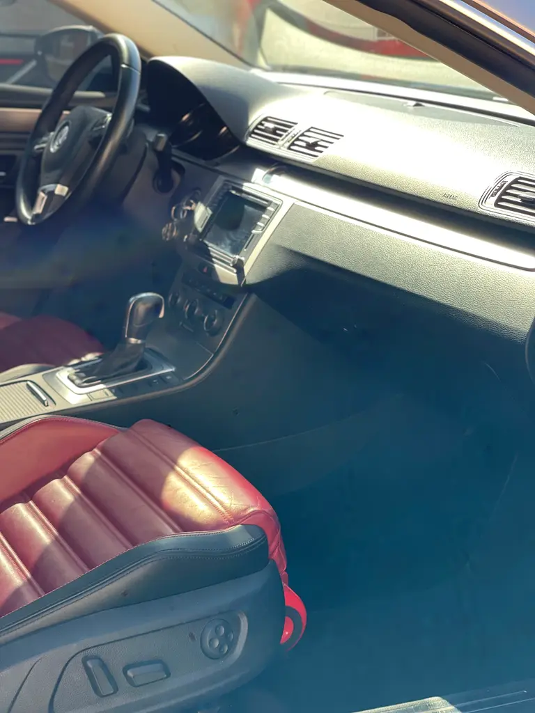 Volkswagen  CC Sport  -  2016 Model GCC  Specs - Image 11