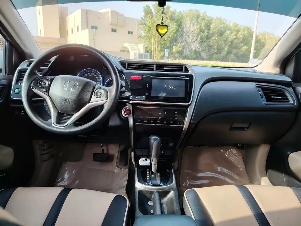 Honda City 2016 | Full Option | GCC | Clean Condition | Ready to Drive - Image 5