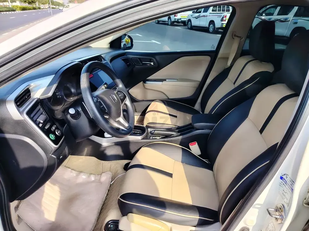 Honda City 2016 | Full Option | GCC | Clean Condition | Ready to Drive - Image 7