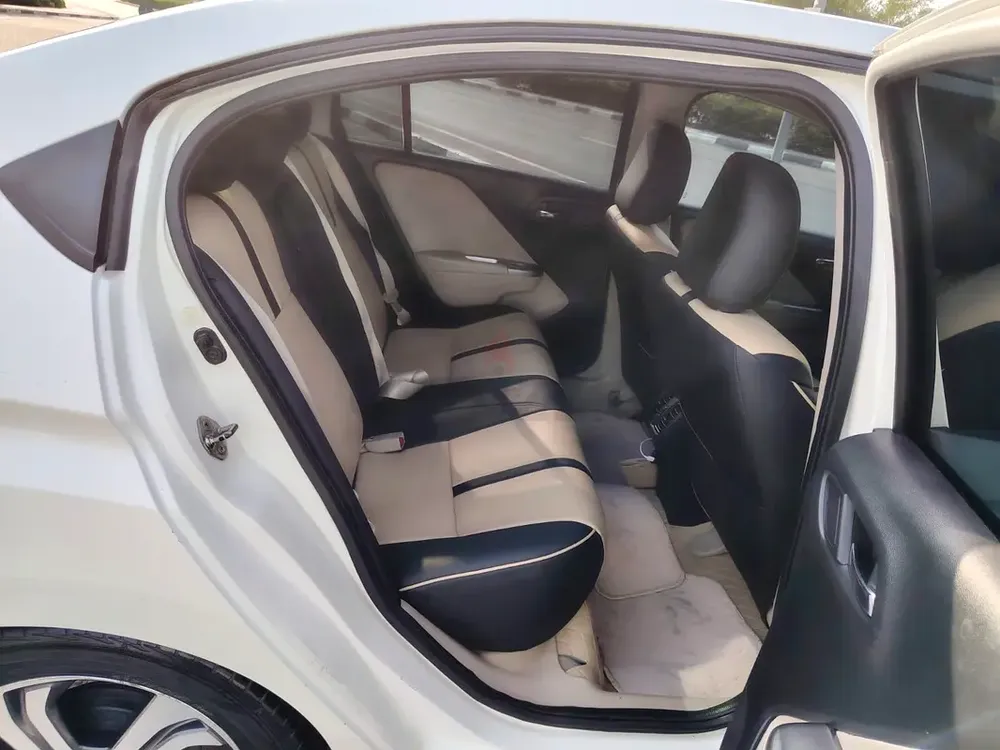 Honda City 2016 | Full Option | GCC | Clean Condition | Ready to Drive - Image 8