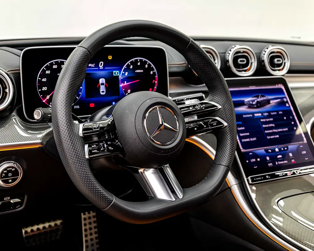 MERCEDES C200 PREMIUM - AMG KIT - 2026 - GCC - UNDER WARRANTY - BRAND NEW - Image 9