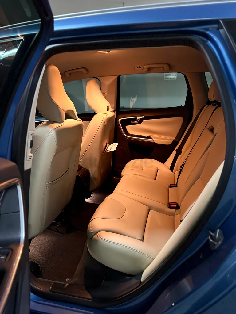 2018 Volvo XC60 T5 R-Design AWD – European Specs - Image 11