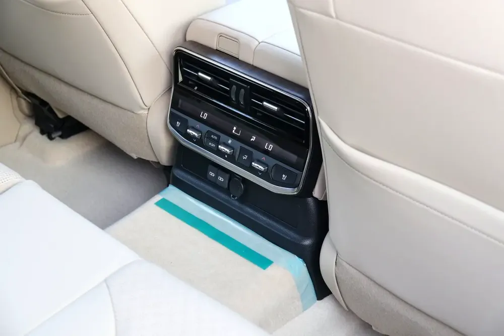 LAND CRUISER 3.5 HYBRID VX-V100 2025 - For Export - Image 18