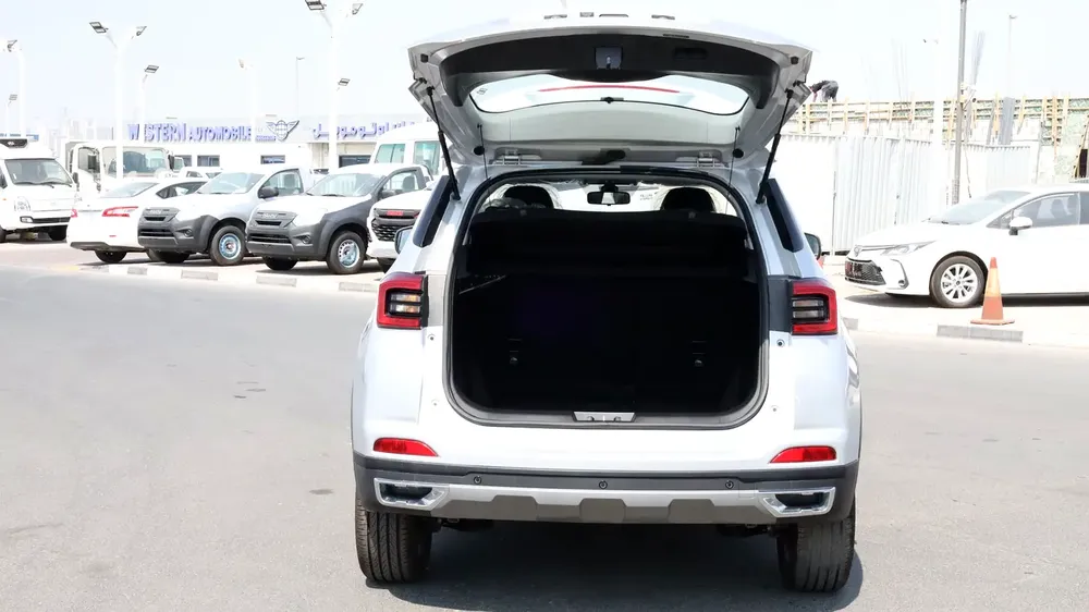 CHERY TIGGO4 PRO 1.5L SUV EWD 5Doors - Image 6