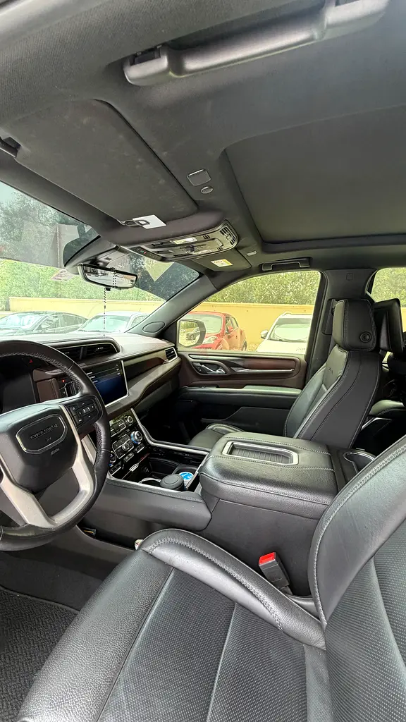 GMC Yukon Denali 2021 | GCC Specs | Low Mileage | Full Service History - Image 11