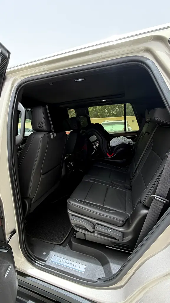 GMC Yukon Denali 2021 | GCC Specs | Low Mileage | Full Service History - Image 12